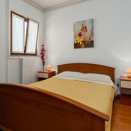 Apartment Softic Pula Buitenkant foto