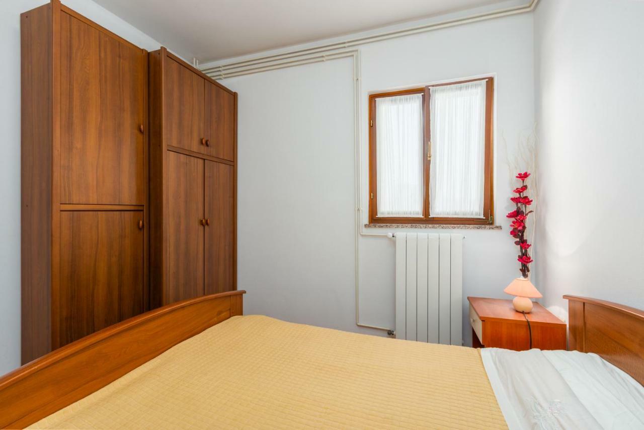 Apartment Softic Pula Buitenkant foto
